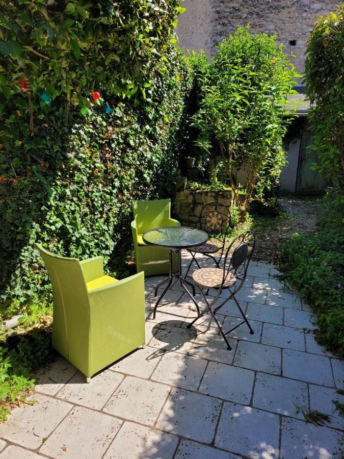 Gite Milly - 2 Studios En Coeur De Ville Milly-la-Foret Exterior foto