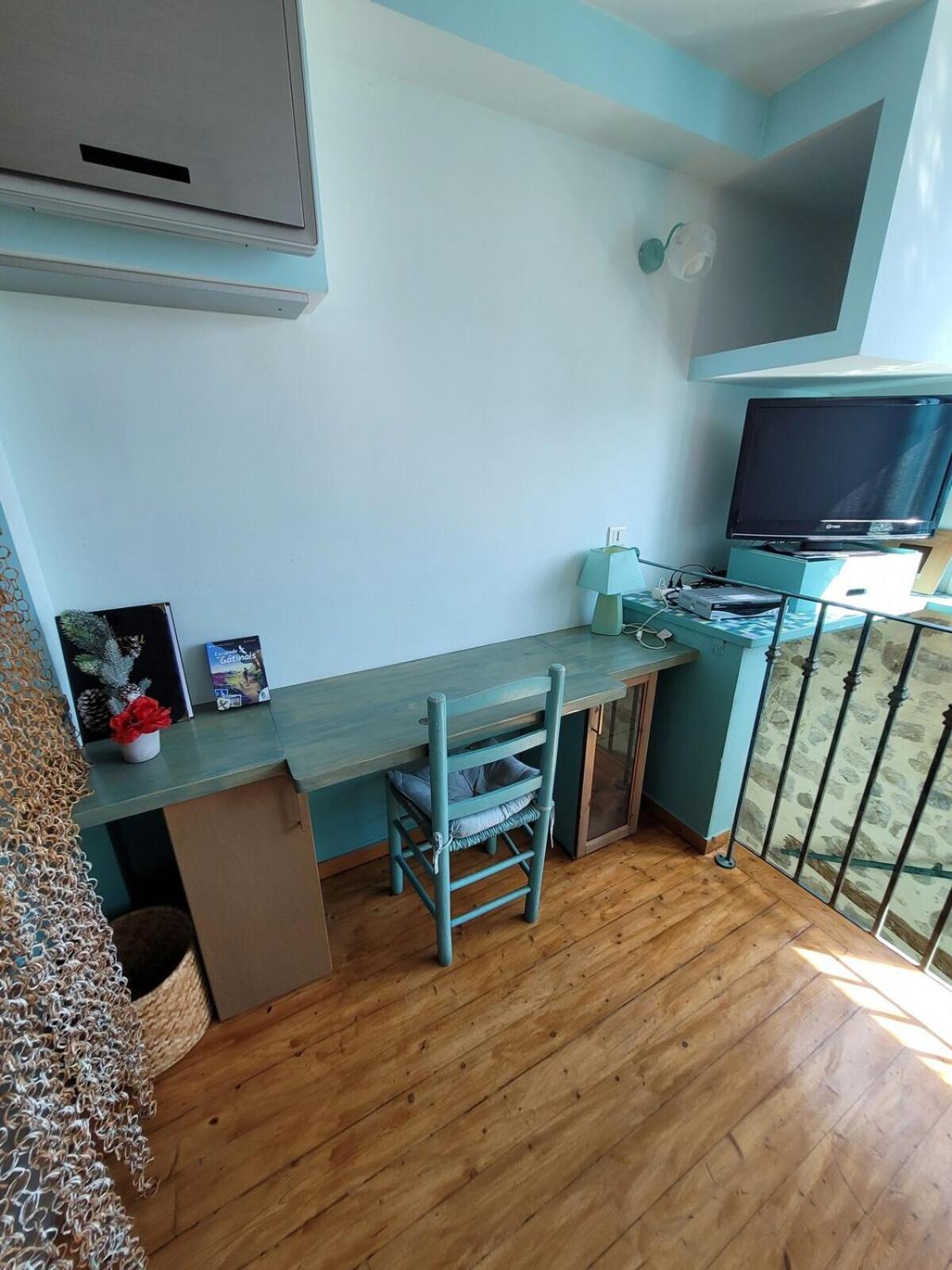 Gite Milly - 2 Studios En Coeur De Ville Milly-la-Foret Quarto foto